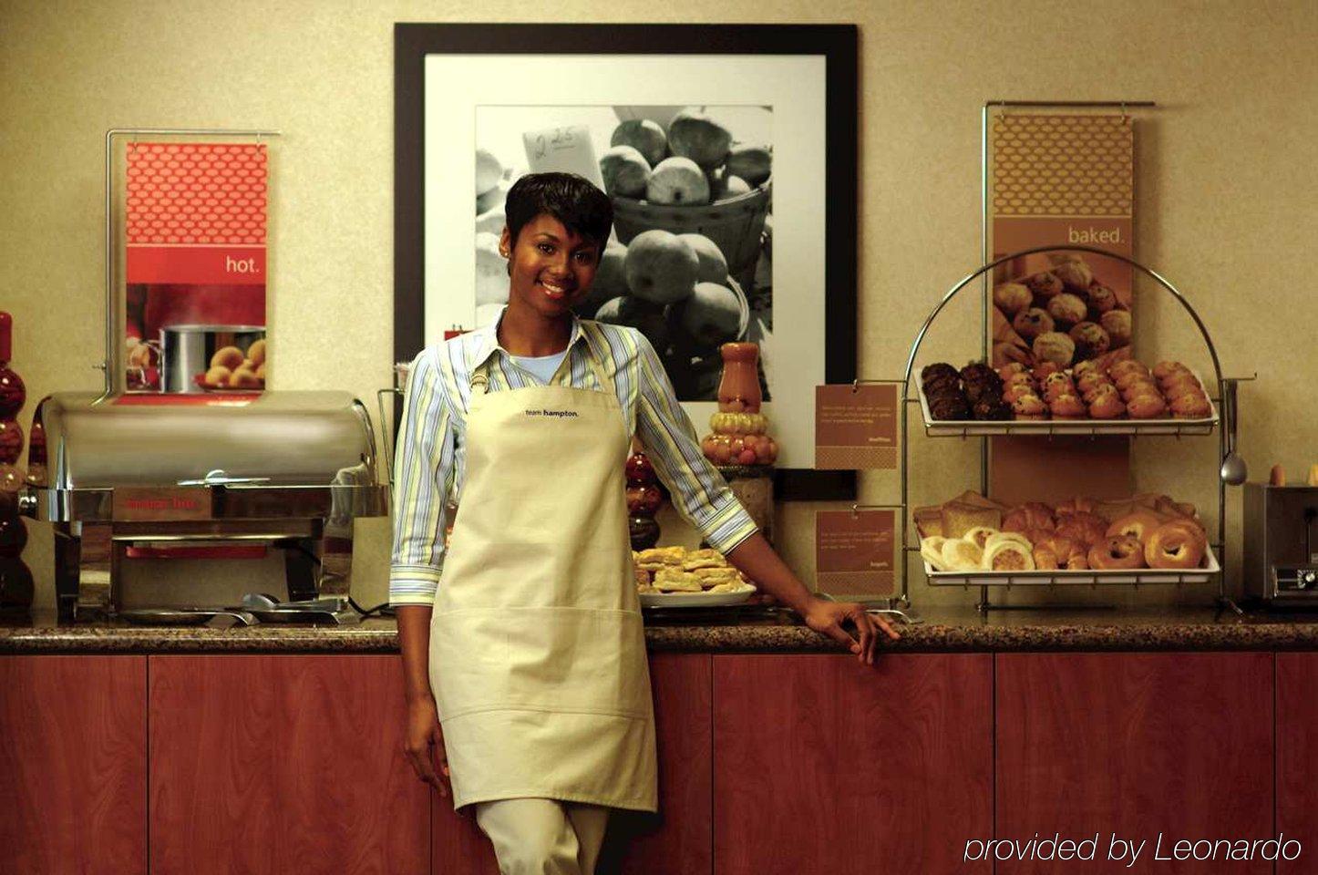 Hampton Inn Milan Restoran gambar